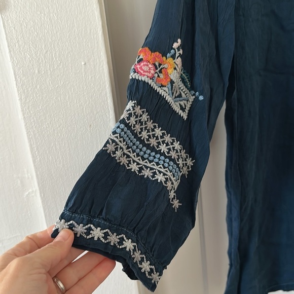 Johnny Was Bethanie Tunic Ocean Blue; size small - Picture 8 of 9